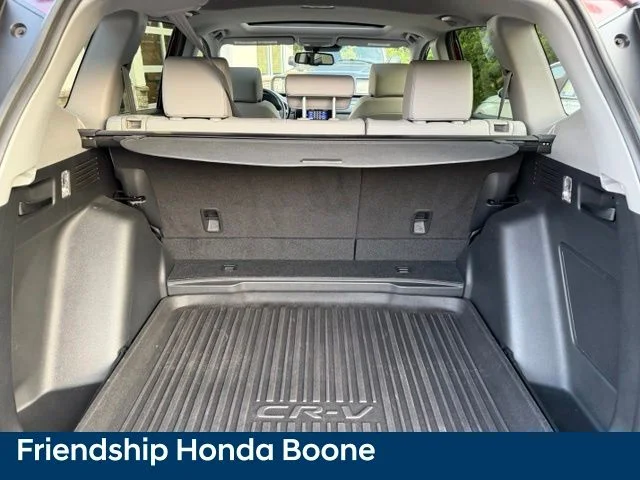 Used 2018 Red Honda Touring image 44