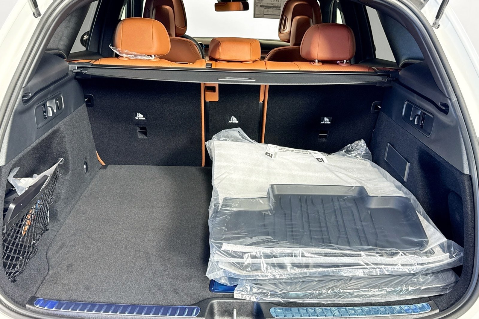 New 2026 Polar White Mercedes-Benz GLC 300 image 24