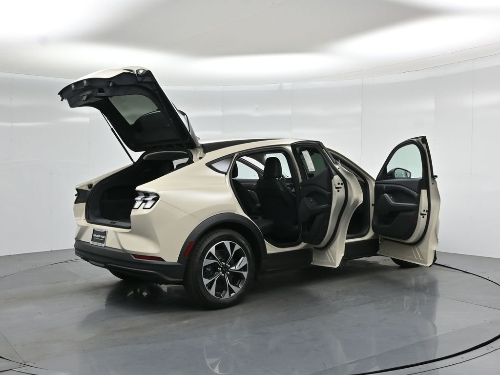 New 2026 Desert Sand Ford Select image 5