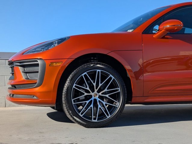 Used 2024 Papaya Metallic Porsche  image 9