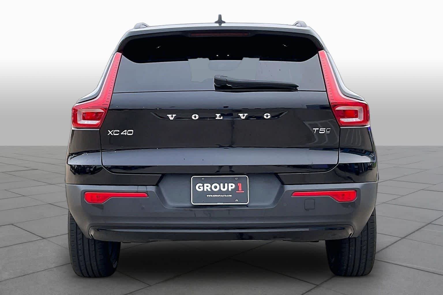 Used 2021 Black Stone Volvo R-Design image 6