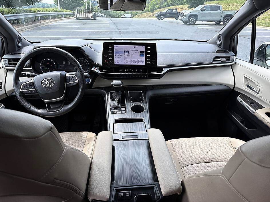 Used 2024 Wind Chill Pearl Toyota Limited image 19