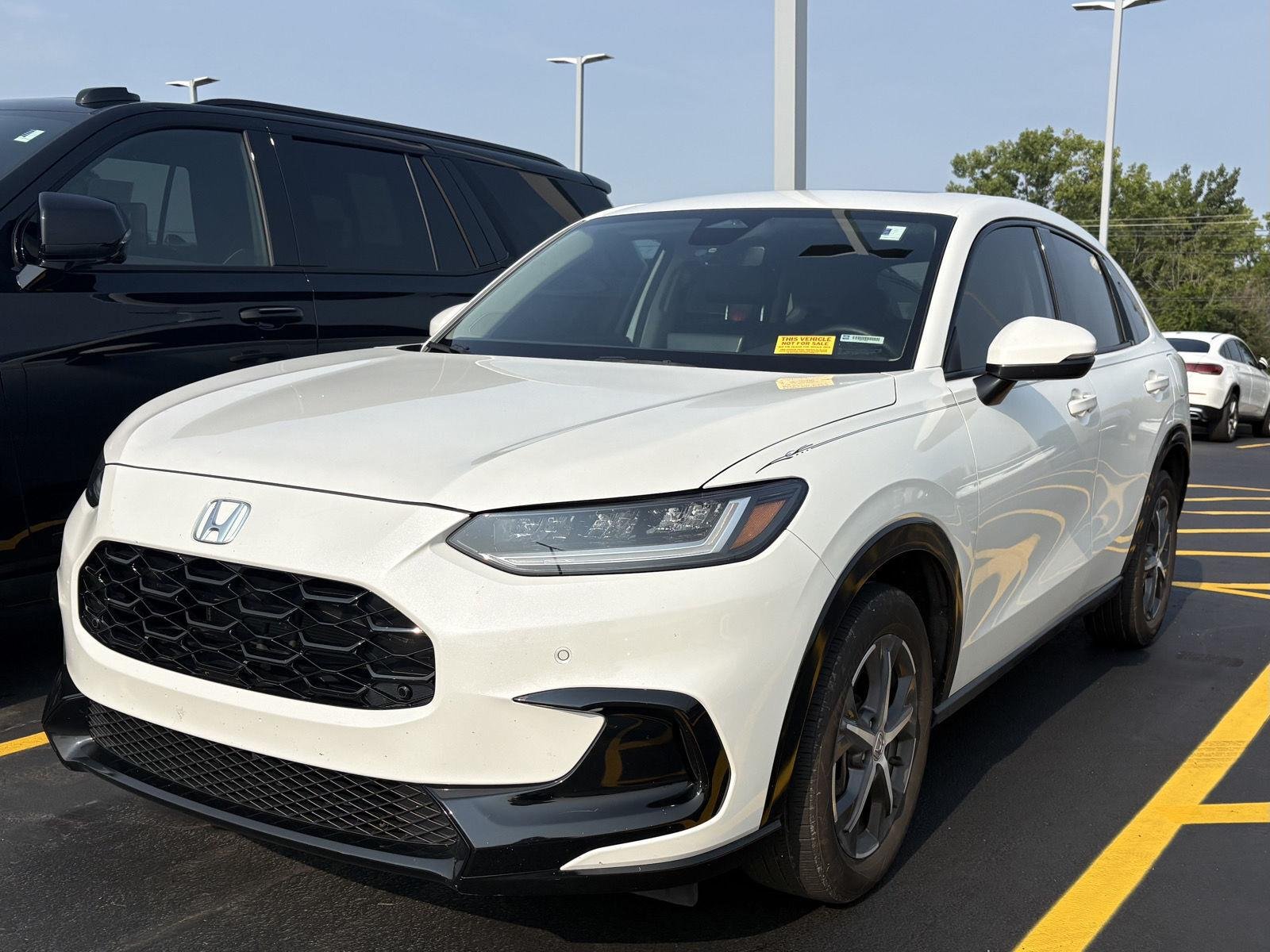 Used 2023 Platinum White Pearl Honda EX-L image 3