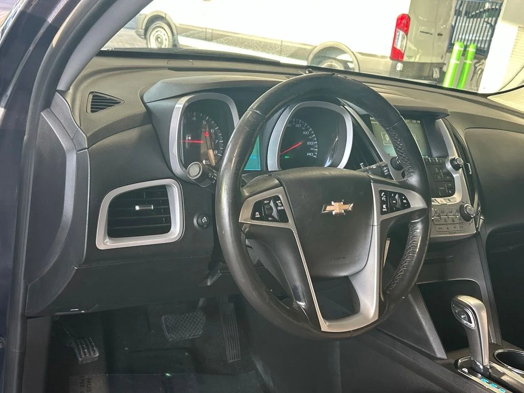Used 2015 Blue Velvet Metallic Chevrolet LT image 30