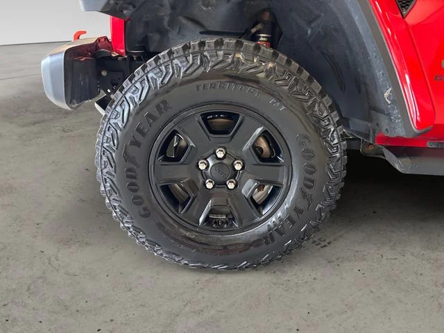 Used 2020 Red Clearcoat Jeep Mojave image 15
