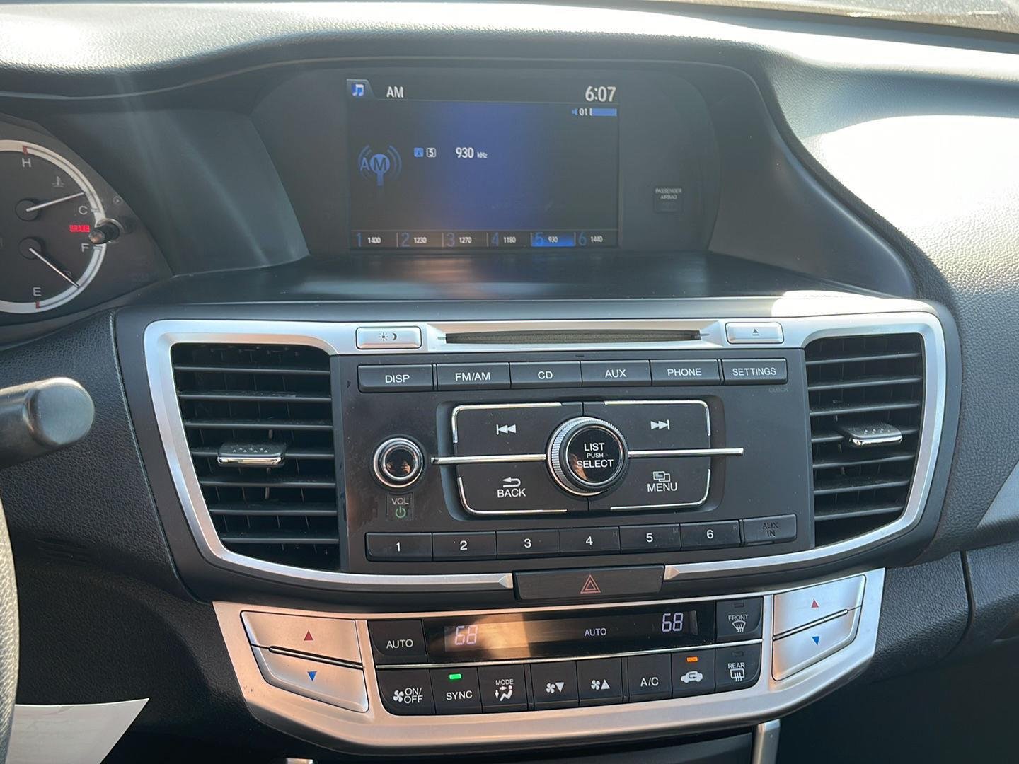 Used 2015 Modern Steel Metallic Honda LX image 9