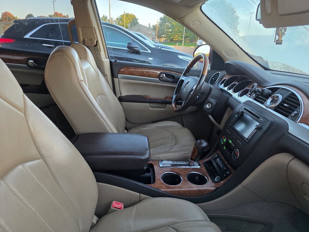 Used 2009 Red Jewel Tintcoat Buick CXL image 5