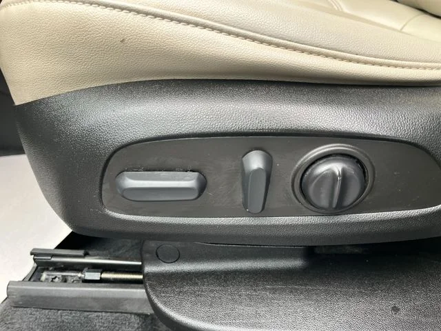 Used 2022 Silver Chevrolet LT Leather image 16