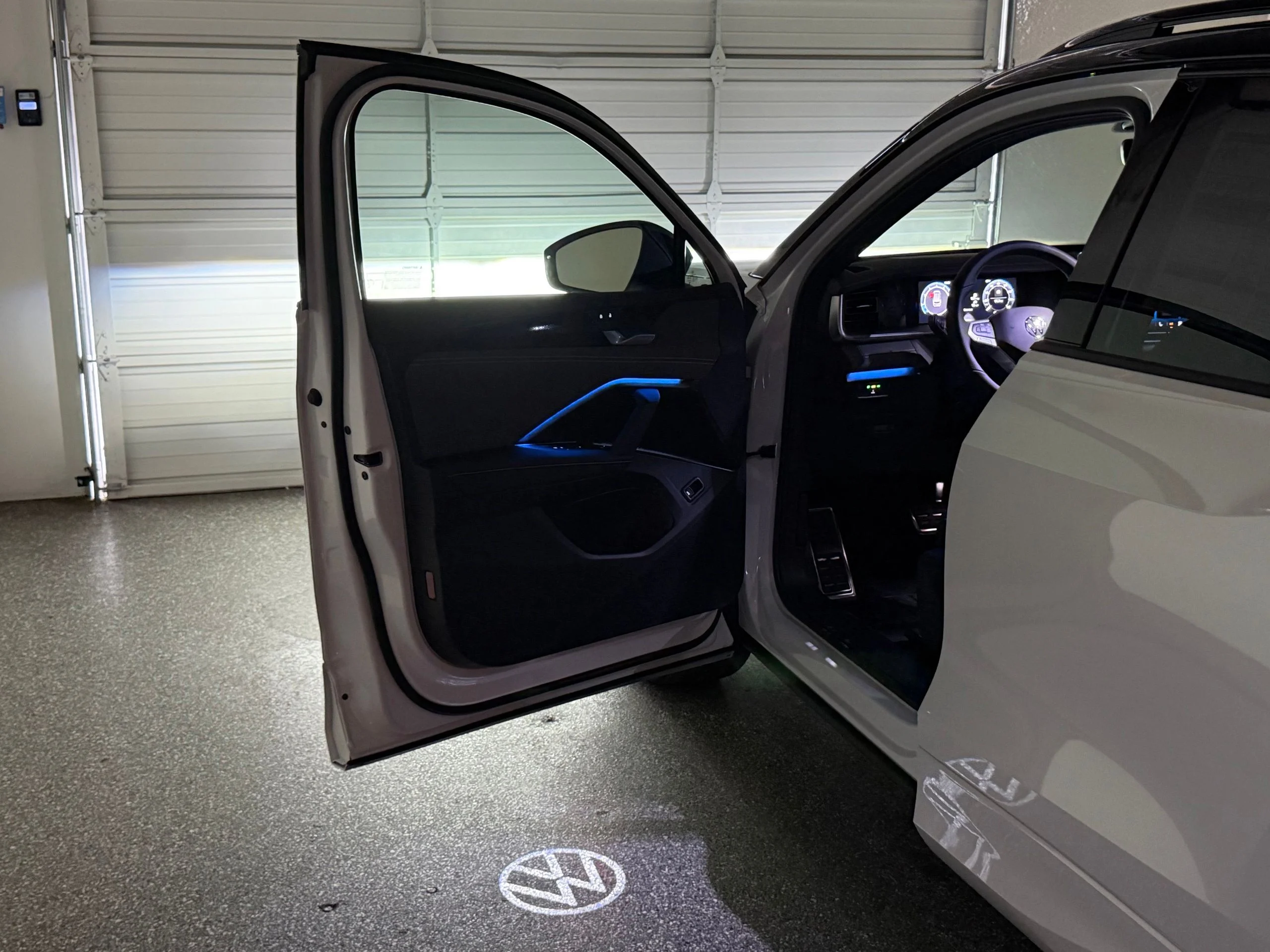 New 2026 White Volkswagen SE R-Line Black image 51