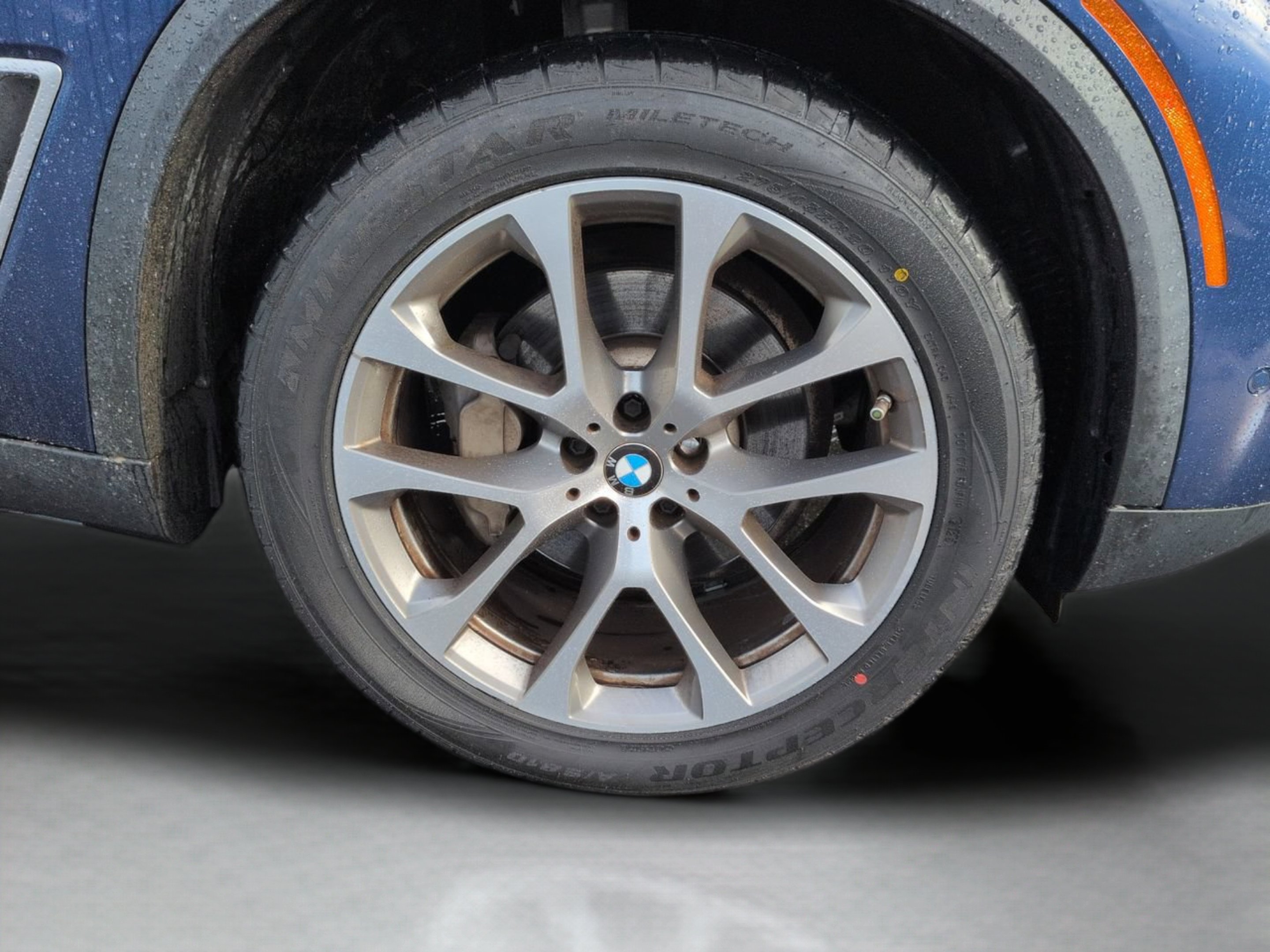 Used 2021 Phytonic Blue Metallic BMW sDrive40i image 32