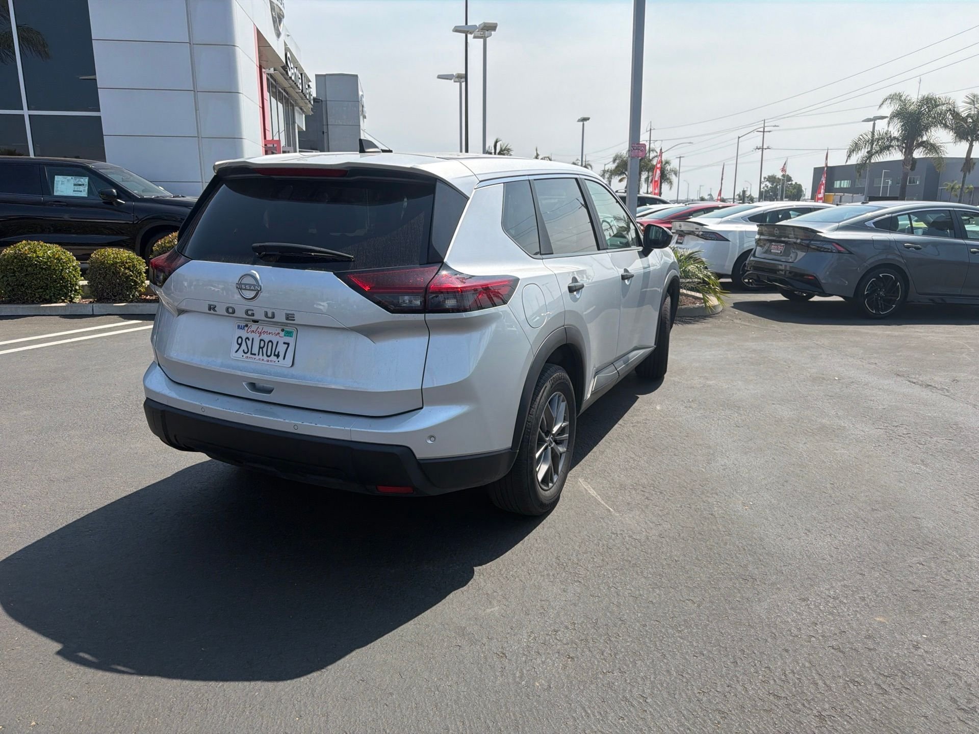 Used 2025 Silver Nissan S image 4