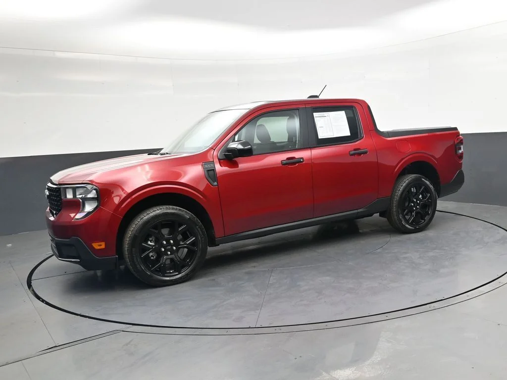 Used 2025 Red Ford XLT image 13