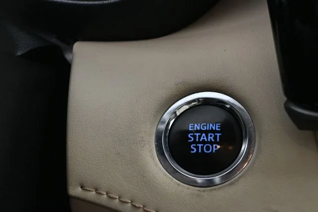 Used 2022 Ruby Flare Pearl Toyota XLE image 19