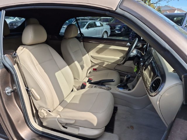 Used 2013 Brown Volkswagen 2.5L image 25