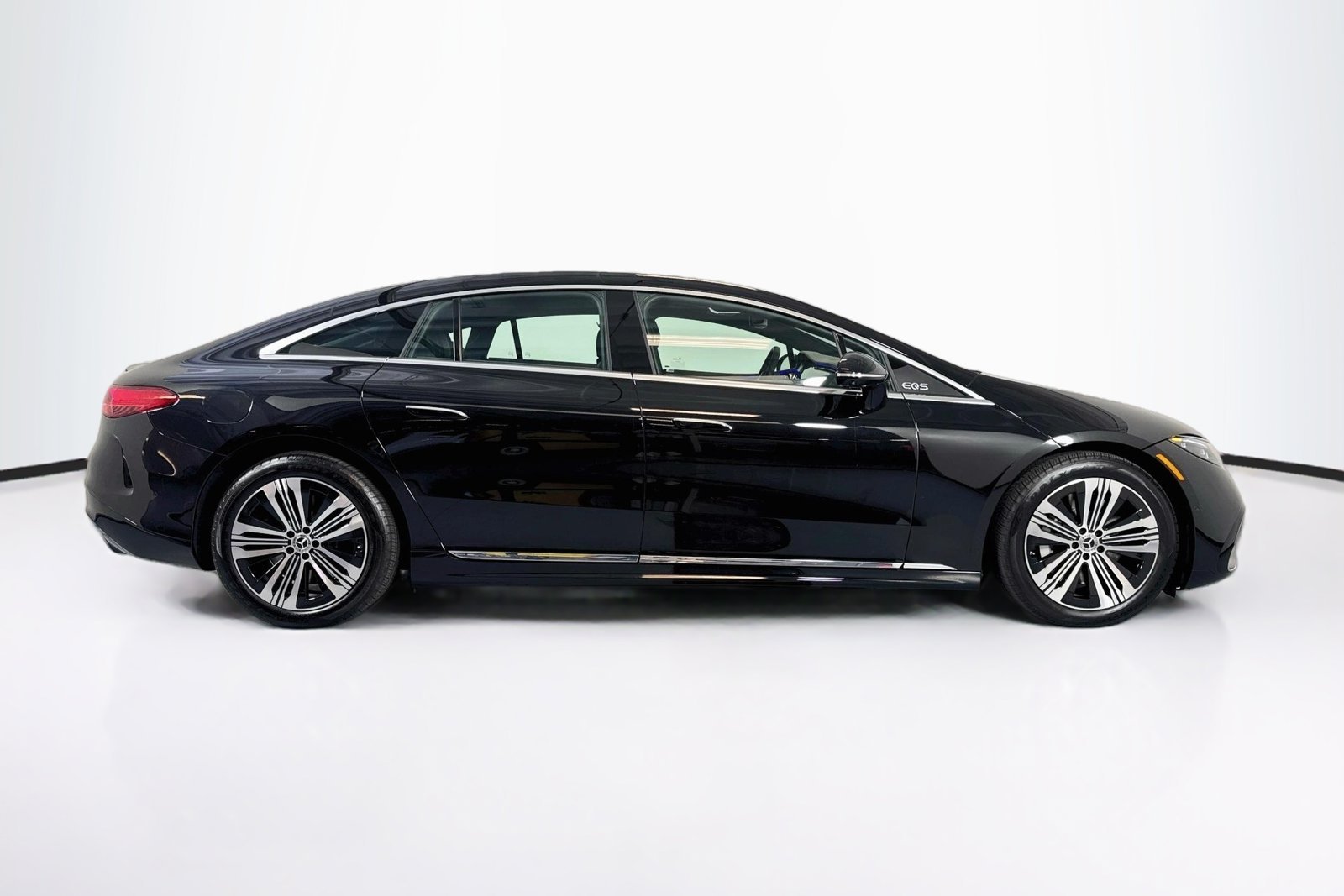 New 2026 Obsidian Black Metallic Mercedes-Benz EQS 450 image 4