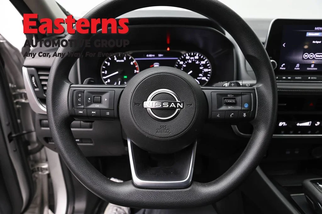 Used 2024 Silver Nissan SV image 10