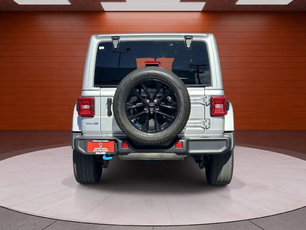 Used 2023 Silver Jeep Sahara 4xe image 3
