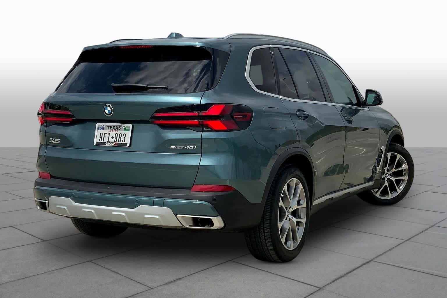 Used 2026 Blue Ridge Mountain Metallic BMW sDrive40i image 24