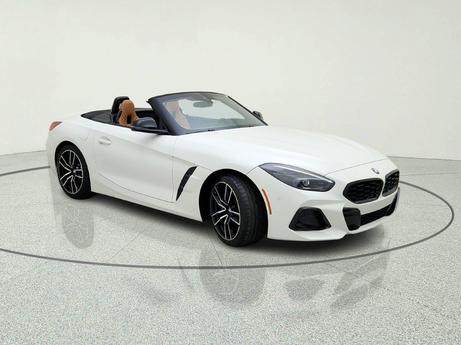 Used 2023 Alpine White BMW sDrive30i image 5