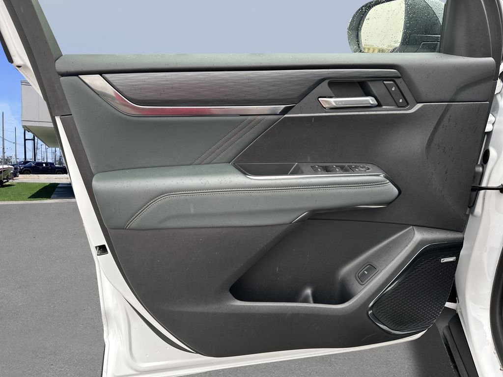 2025 GMC Acadia AT4 - Photo 21