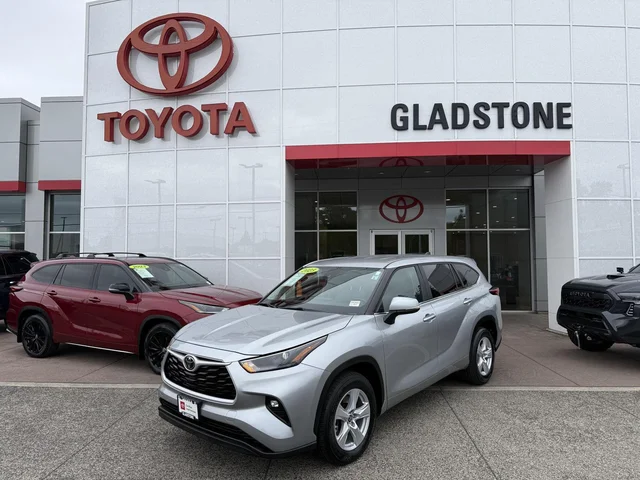 2023 Toyota Highlander LE