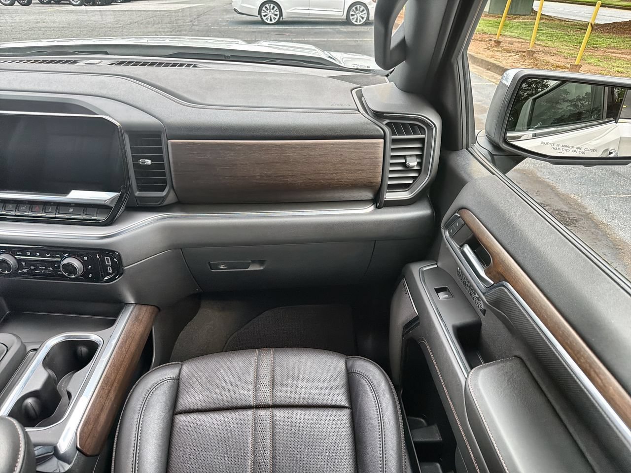 Used 2024 Iridescent Pearl Tricoat Chevrolet High Country image 24