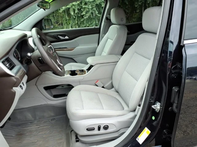2021 GMC Acadia SLE - Photo 18