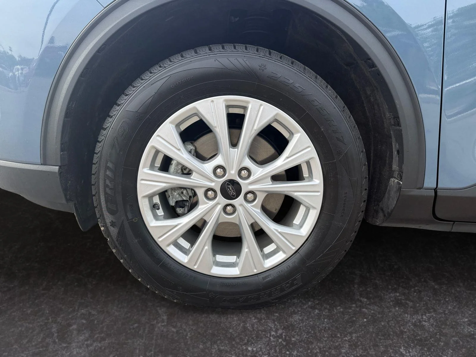 Used 2025 Vapor Blue Ford Active image 25