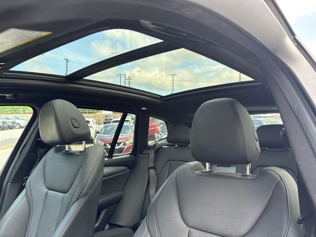 Used 2021 Black BMW sDrive30i image 20
