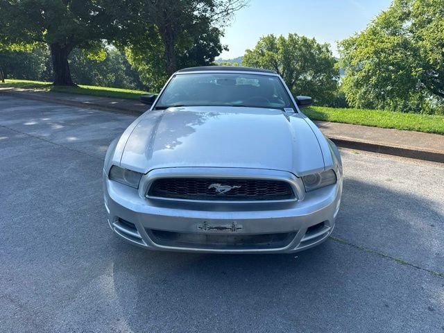 Used 2014 Silver Ford V6 image 2