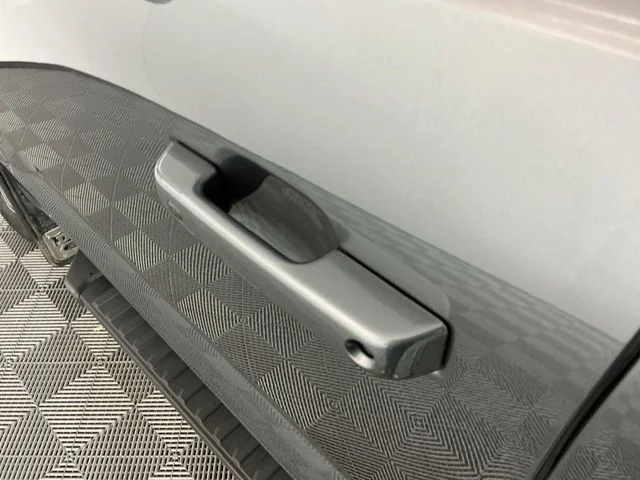 Used 2023 Gray Ford XLT image 15
