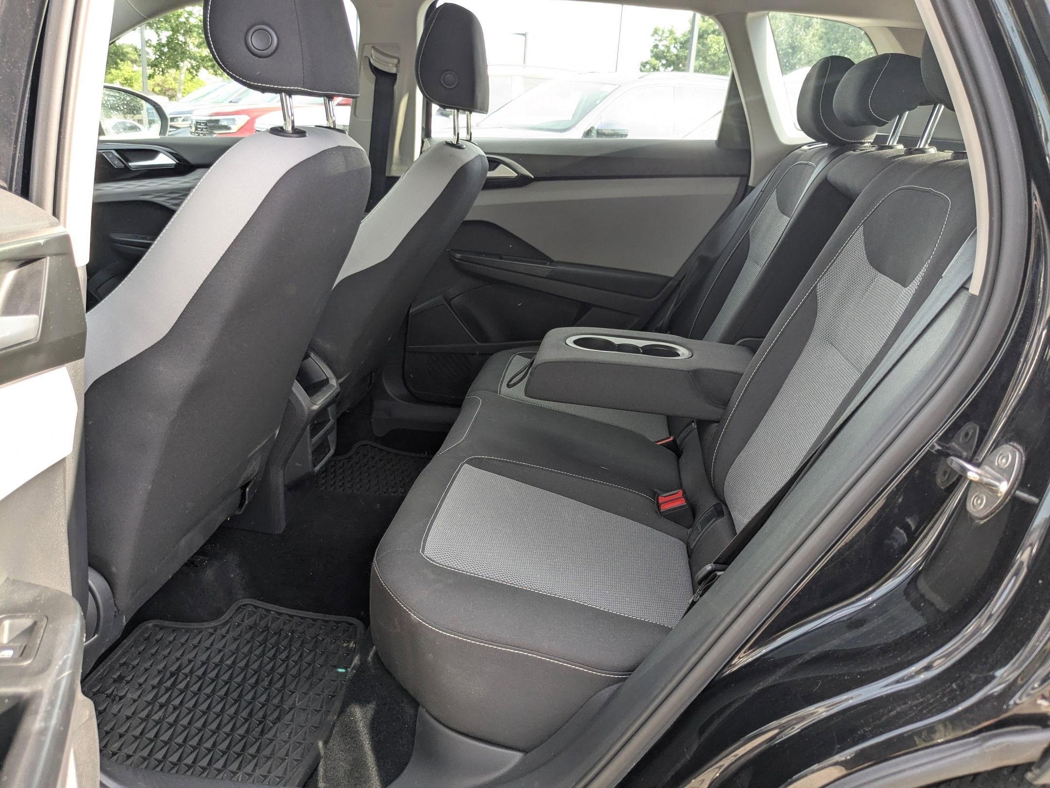 Certified Used 2022 Deep Black Volkswagen S image 20