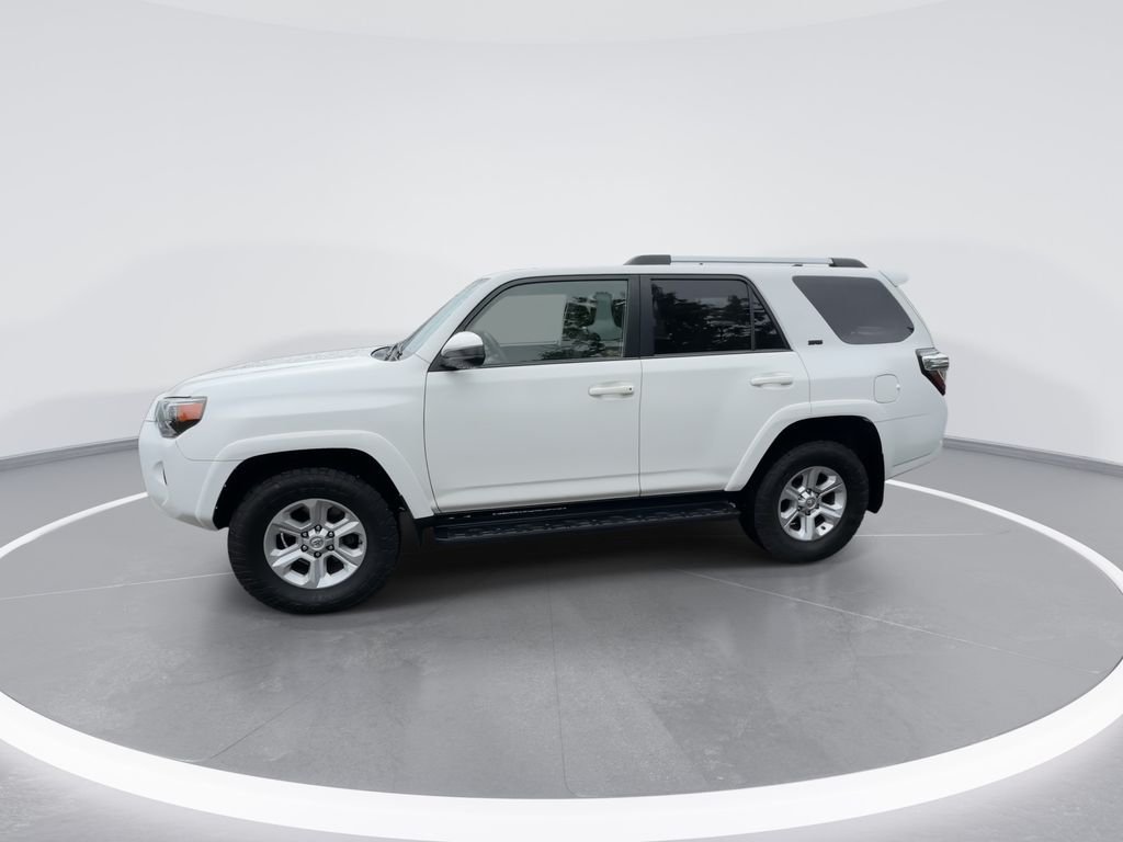 Used 2019 White Toyota SR5 image 5