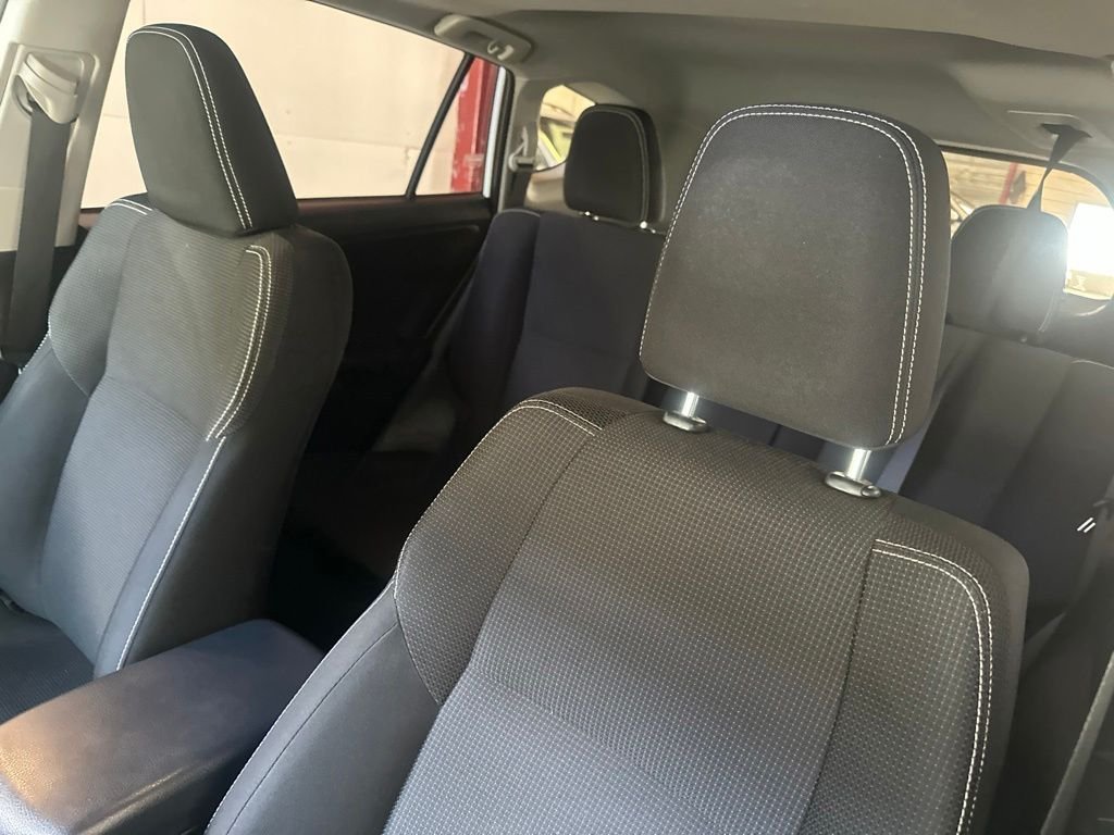 Used 2016 White Toyota XLE image 10