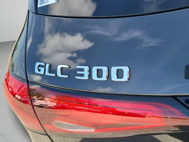 Used 2023 Gray Mercedes-Benz GLC 300 image 6