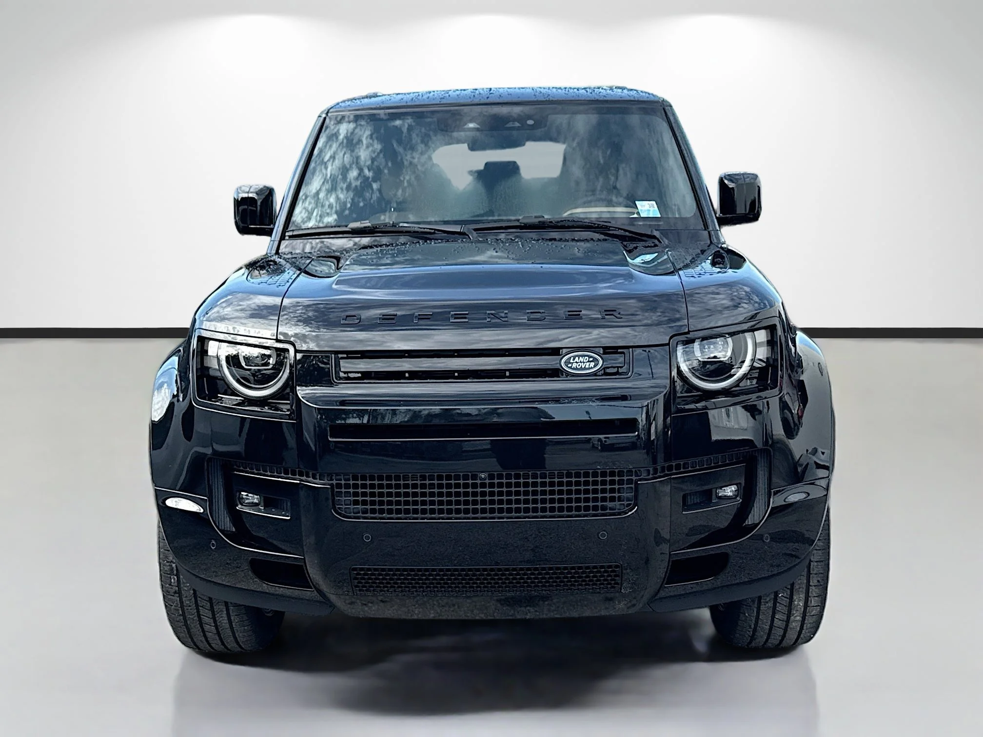 New 2026 Santorini Black Metallic Land Rover X-Dynamic SE image 8