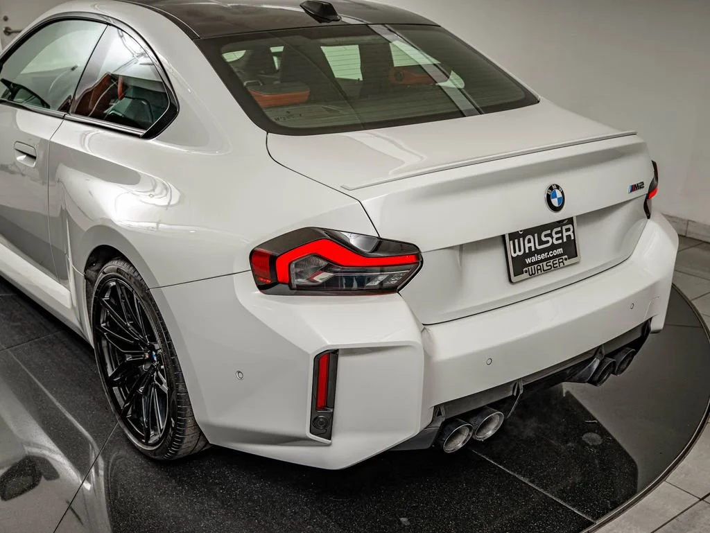 Used 2025 Alpine White BMW  image 21