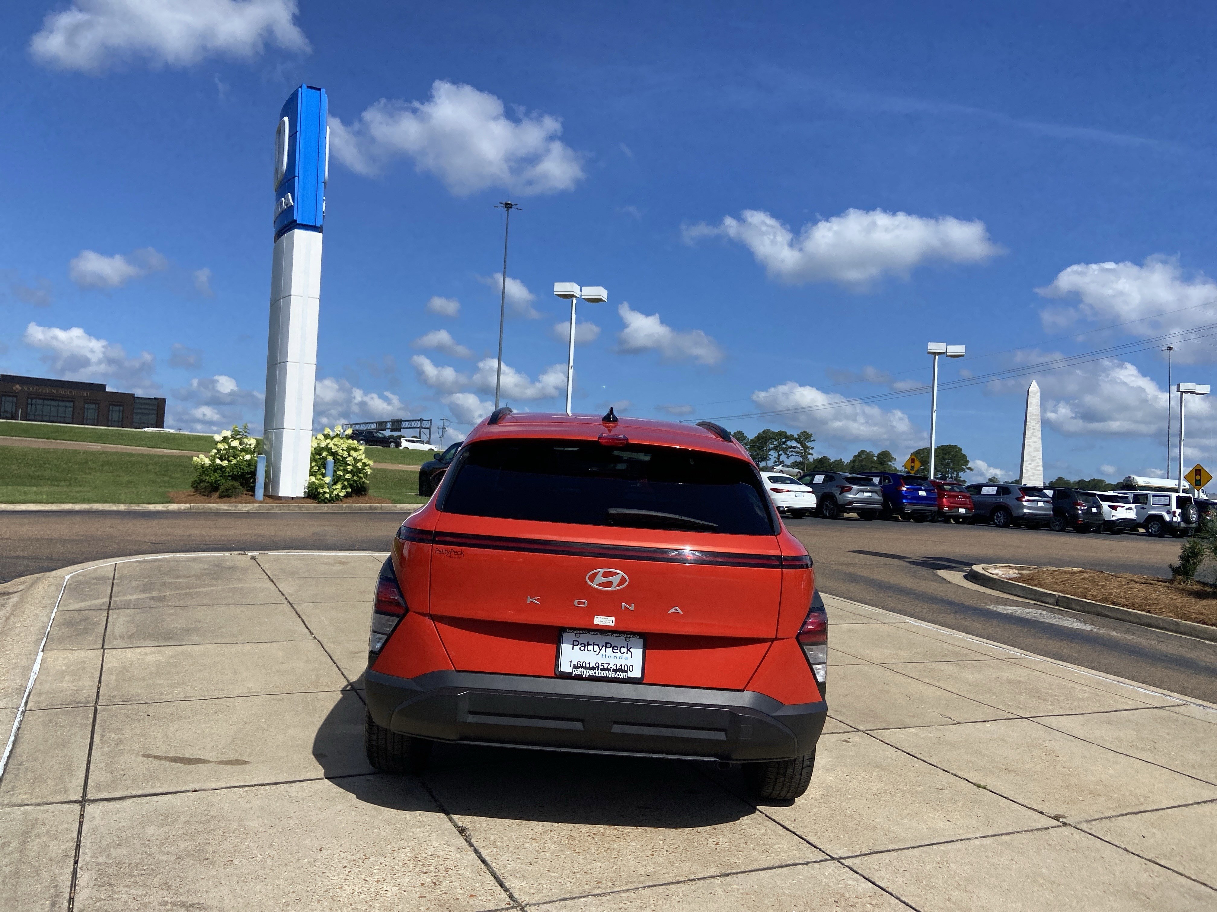 Used 2025 Soultronic Orange Pearl Hyundai SEL image 13