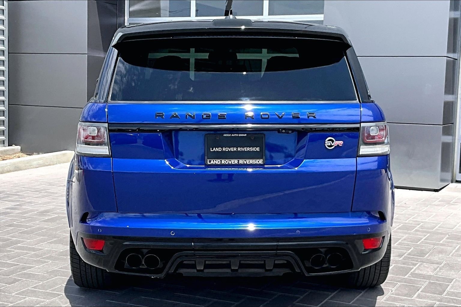 Used 2016 Blue Land Rover 5.0L V8 Supercharged SVR image 4