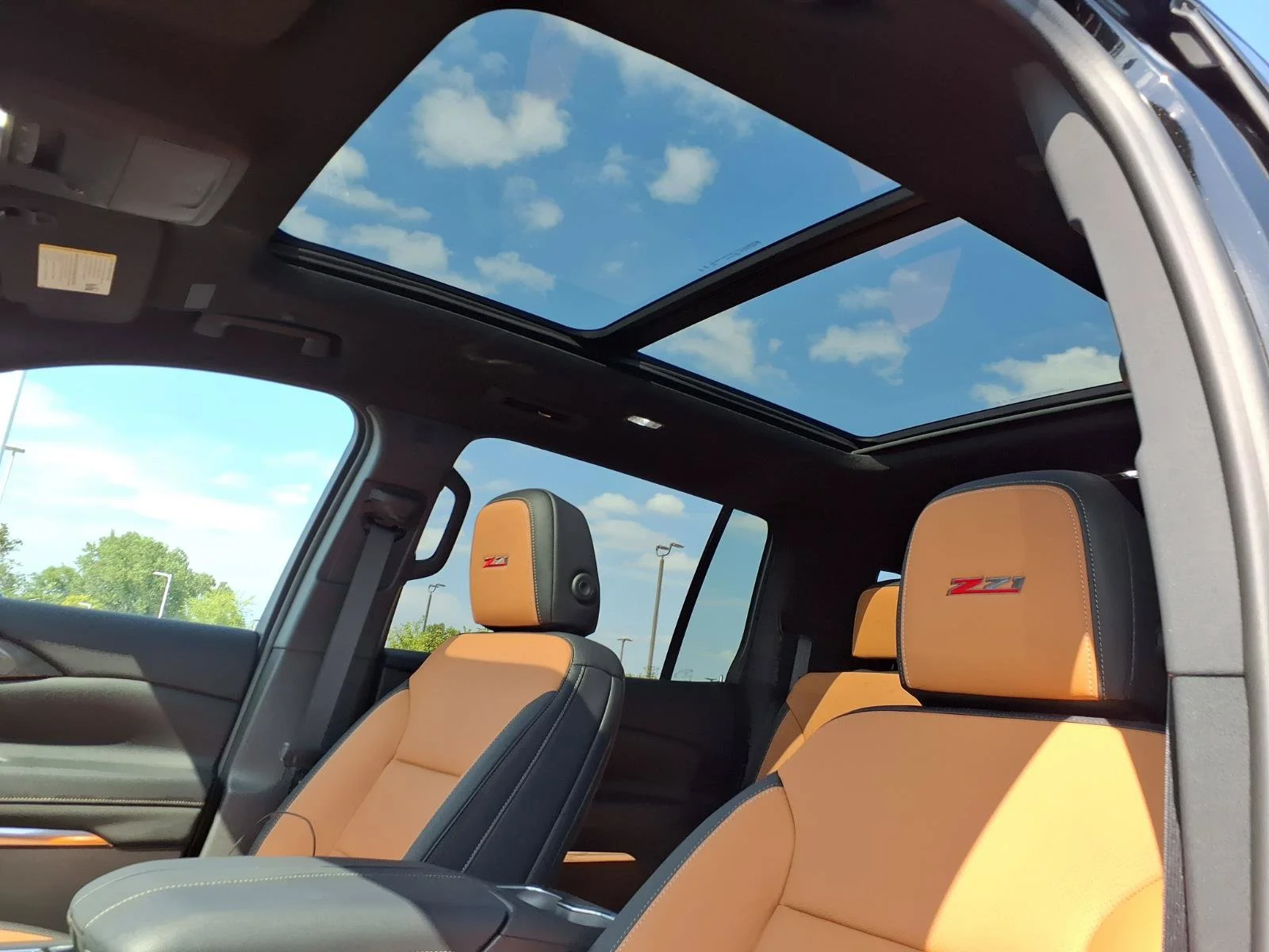 2027 Chevrolet Traverse Z71 - Photo 12