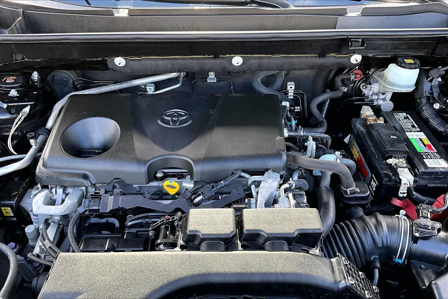Used 2019 Midnight Black Metallic Toyota LE image 32