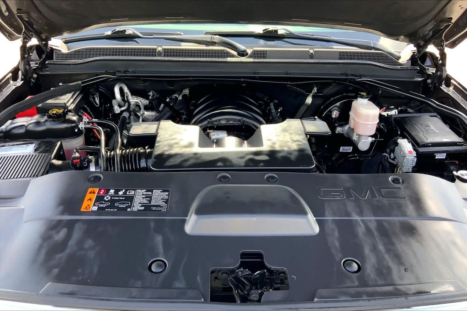 Used 2020 Smokey Quartz Metallic GMC SLT image 31