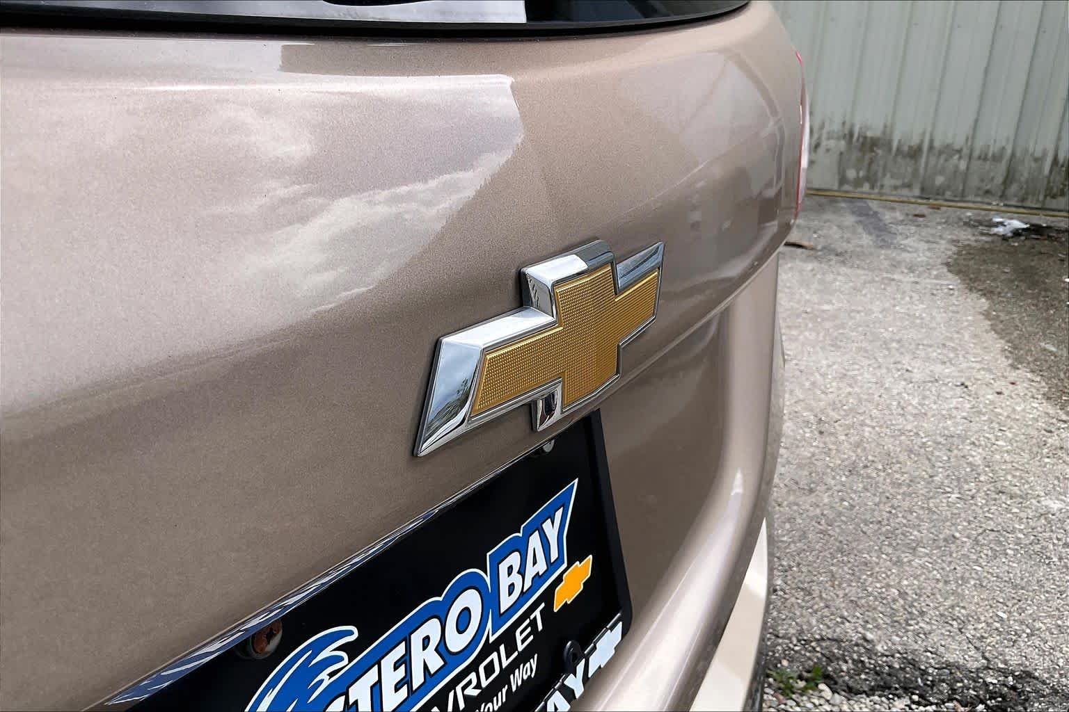 Used 2019 Sandy Ridge Metallic Chevrolet LT image 9