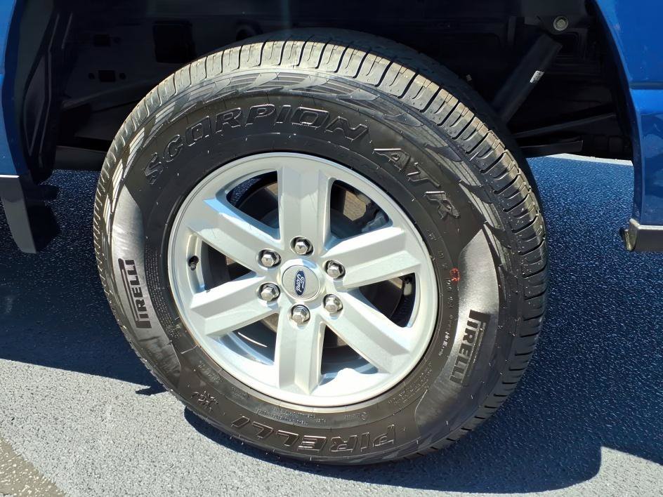 Used 2025 Atlas Blue Metallic Ford XL image 11