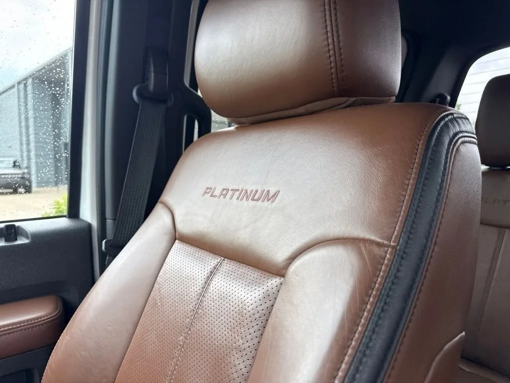 Used 2014 White Platinum Clearcoat Metallic Ford Platinum image 18