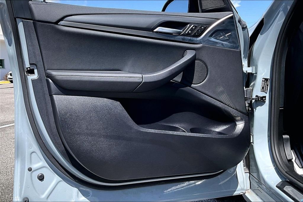 Used 2024 Gray BMW M40i image 17