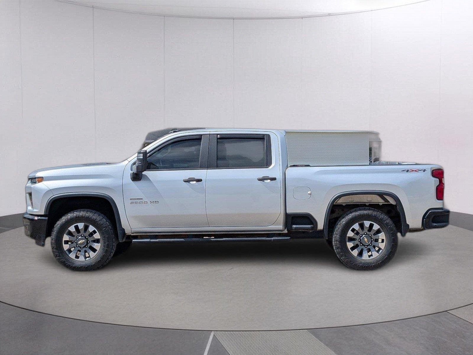 Used 2022 SILVER ICE METALLIC Chevrolet Custom image 2