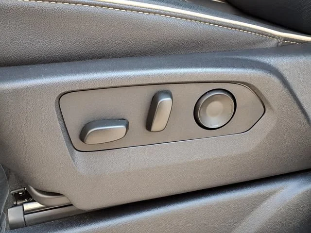 Used 2025 Sterling Gray Metallic Chevrolet Premier image 14
