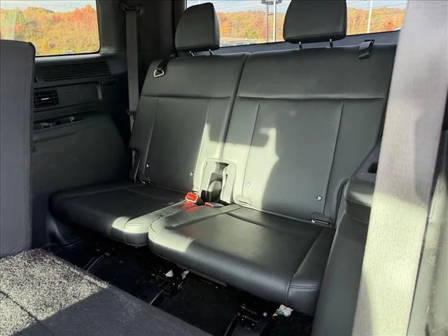 Used 2025 Serenity White Hyundai SEL image 13