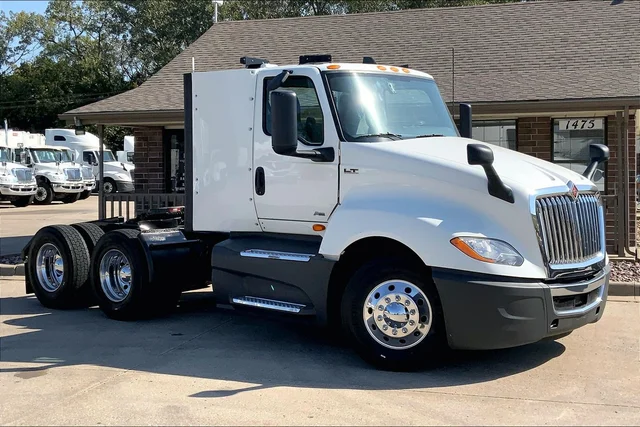 Pre-Owned 2021 International LT625 6x4 Day Cab